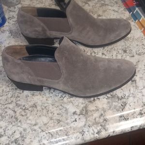 Paul Green size 8,  ankle booties, gray suede